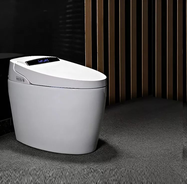 Fouss-Operéiert Flip-Top Smart Toilette