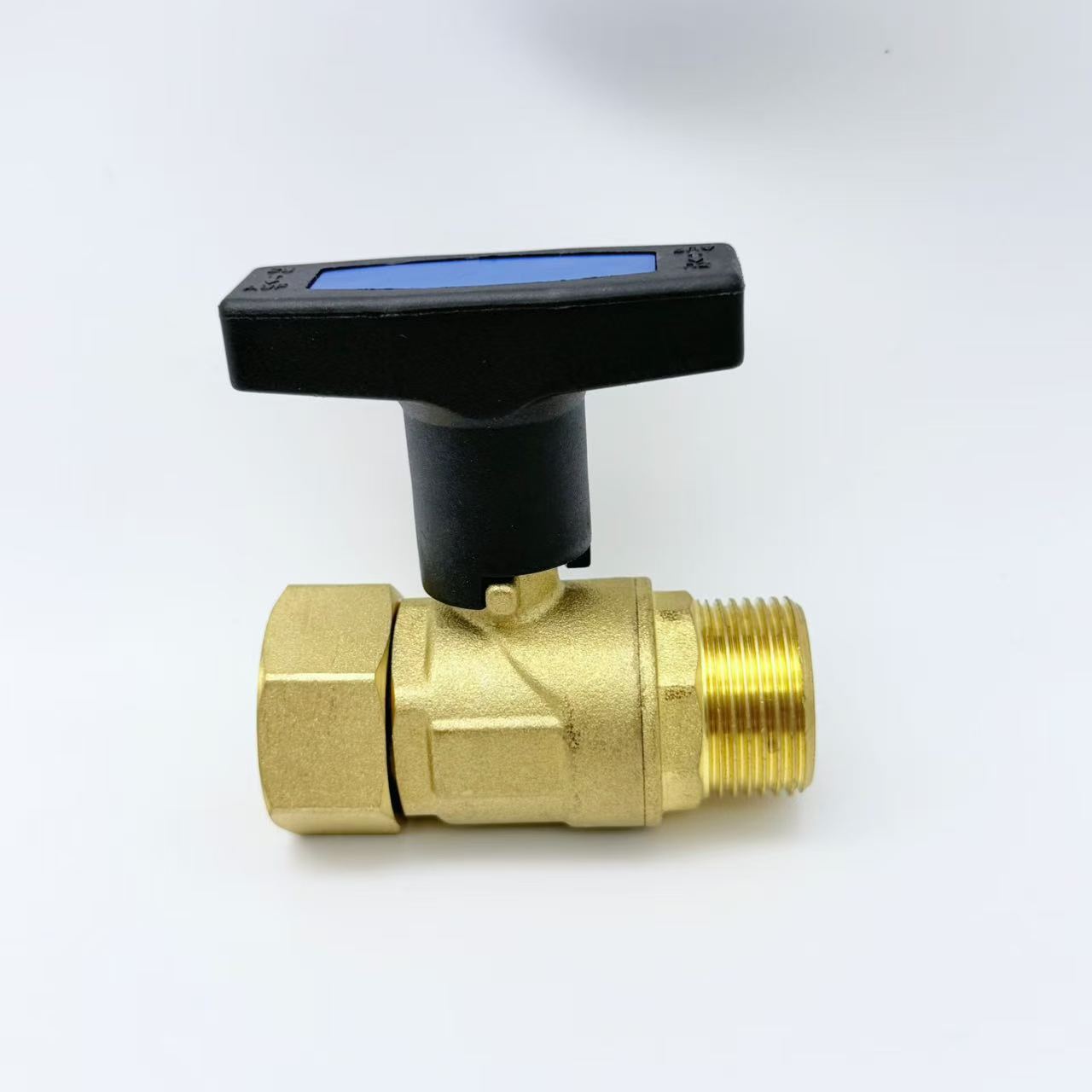 Héich Handle Union Brass Ball Krunn